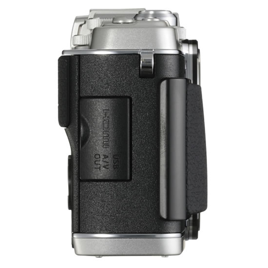 Olympus_PEN E-P5_side